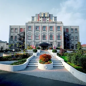 starhotels-business-palace.italymilanhotels.net/