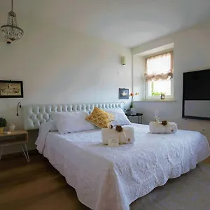 In Casa , Verona Itália