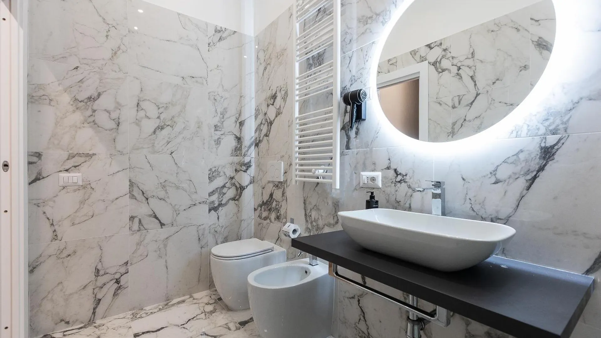 Iron Luxury Rooms Rzym Pensjonat
