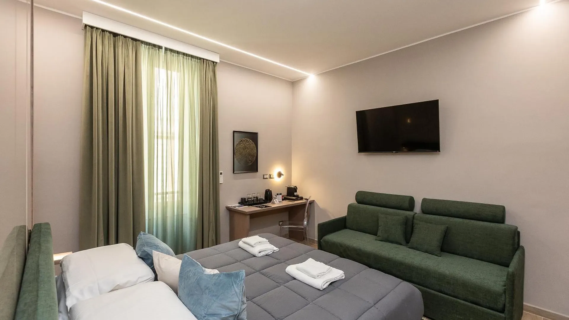Iron Luxury Rooms Rzym Pensjonat