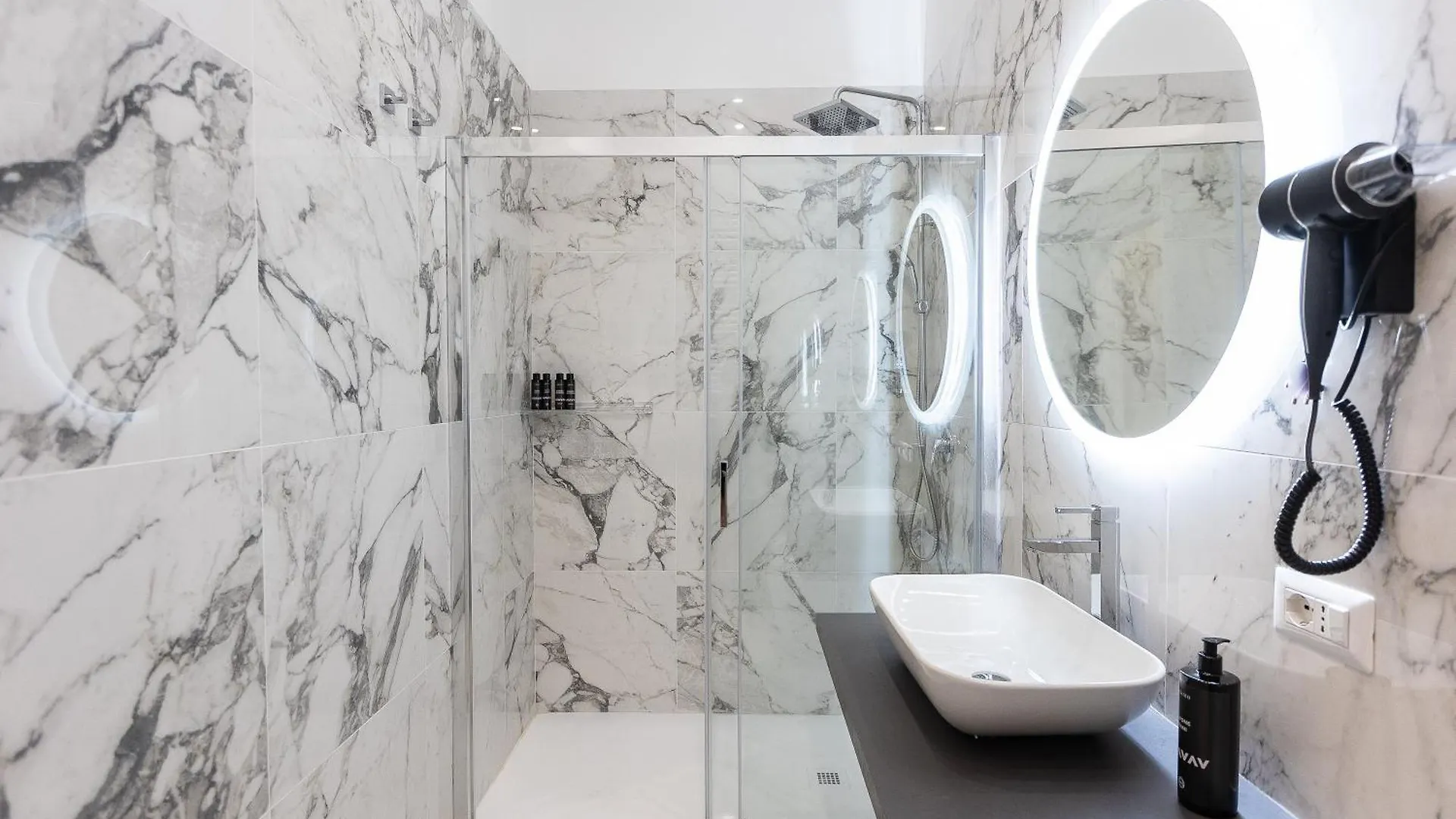 Pensjonat Iron Luxury Rooms Rzym Włochy