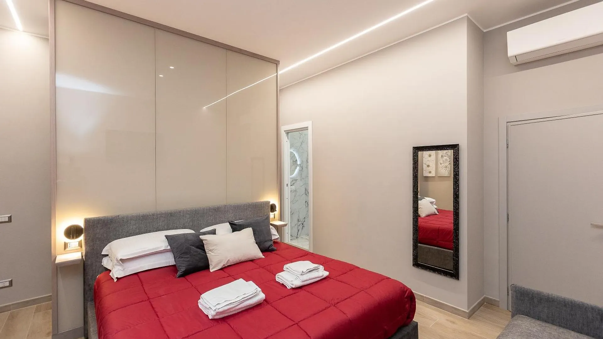 Iron Luxury Rooms Рим 0*,