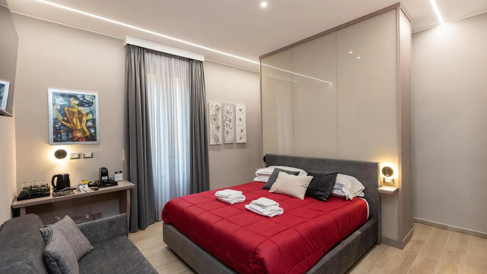 Iron Luxury Rooms Рим Италия