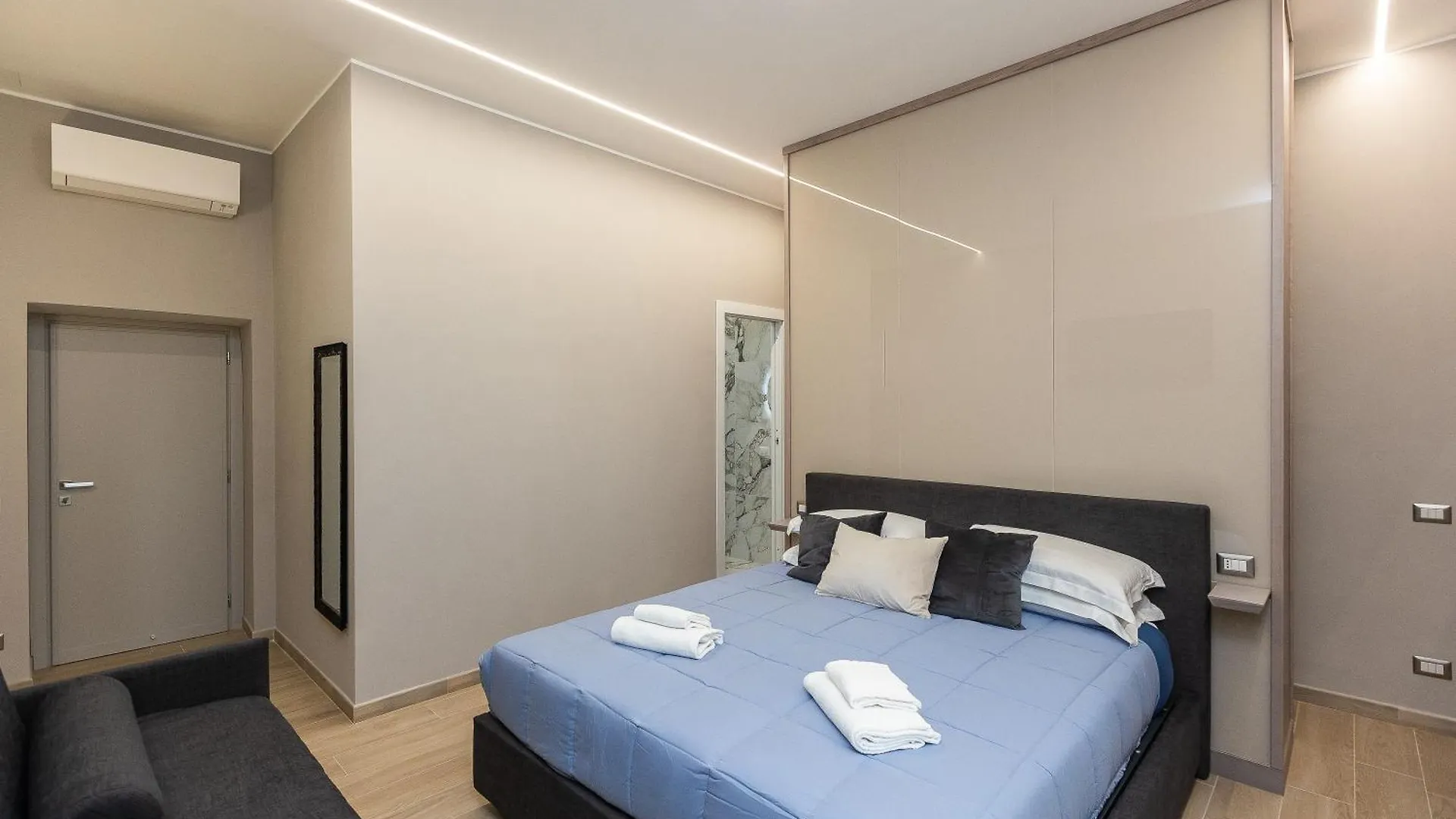 Гостевой дом Iron Luxury Rooms Рим