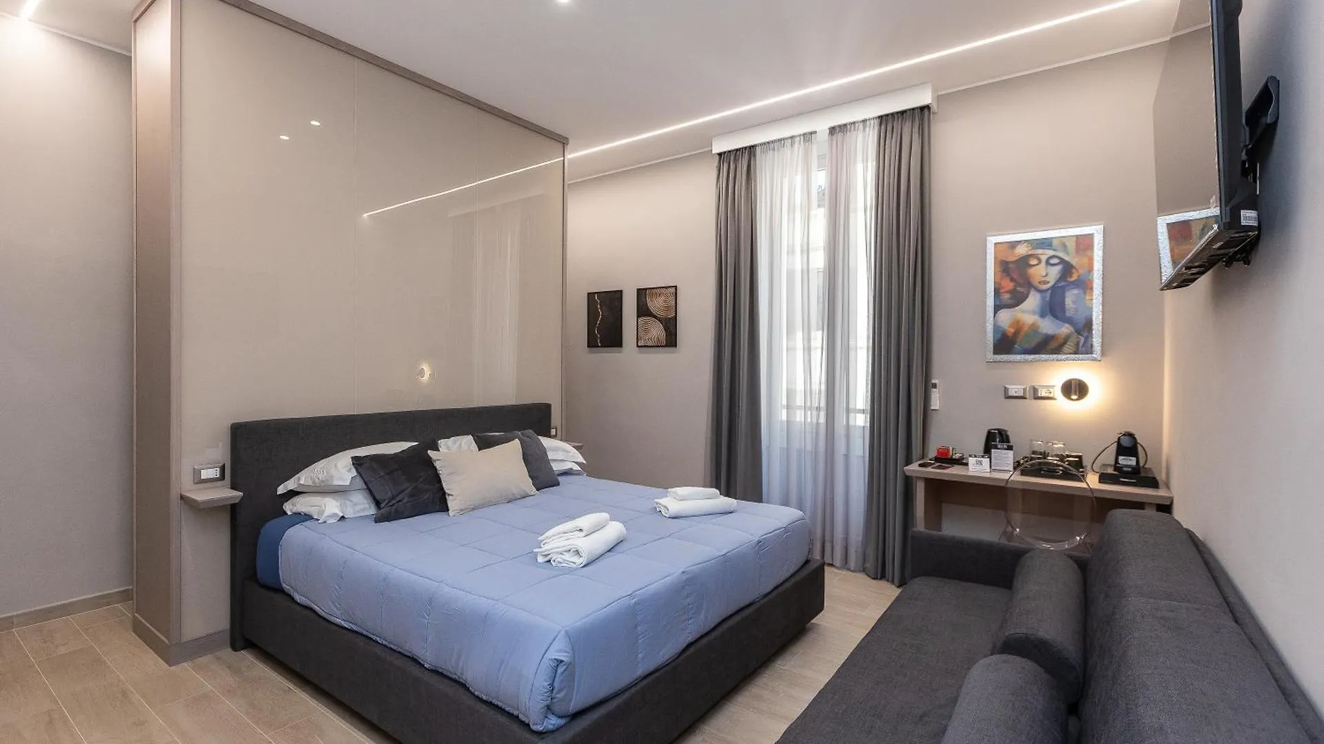 Iron Luxury Rooms Рим Гостевой дом