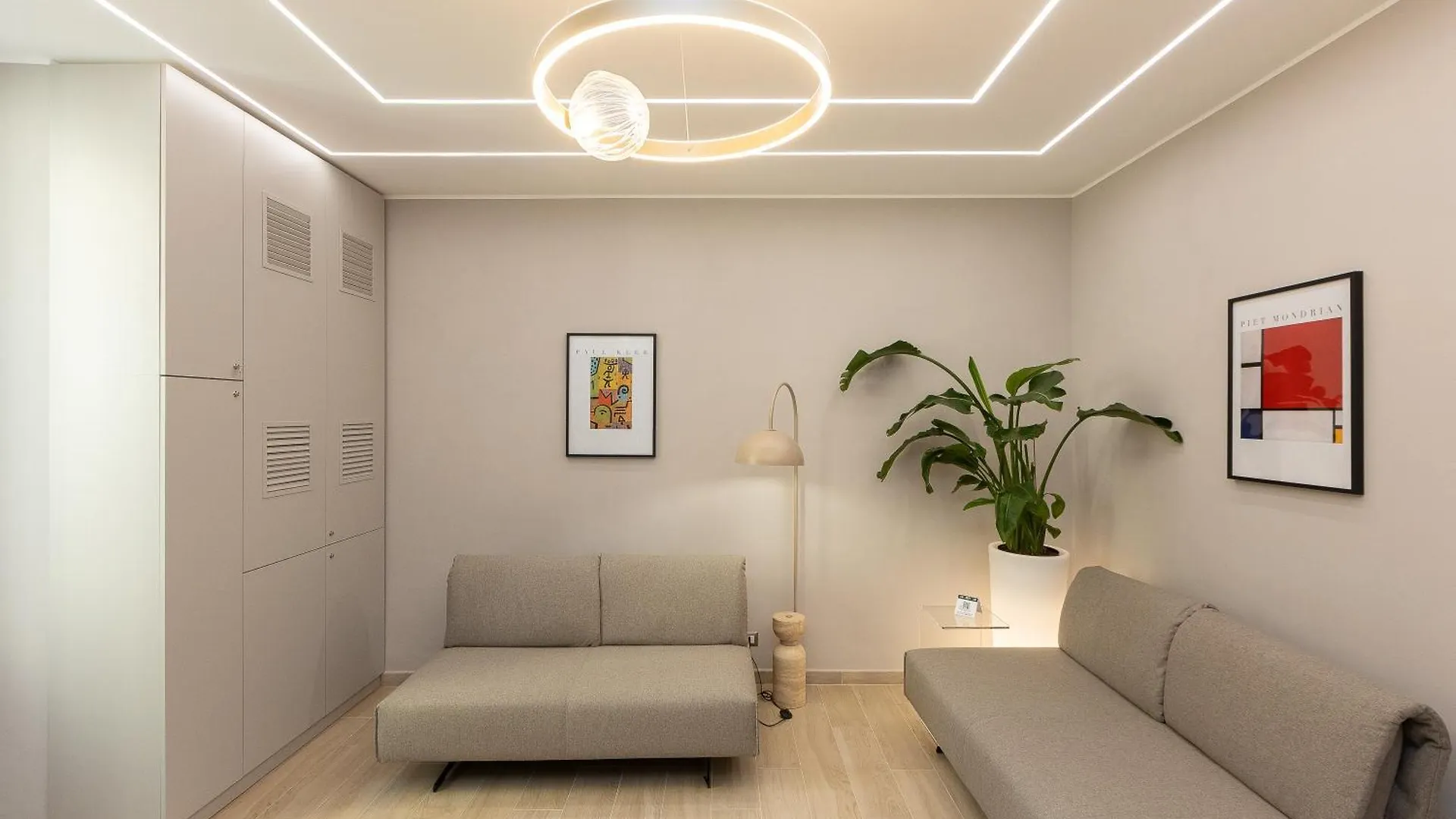 Iron Luxury Rooms Рим 0*,  Италия